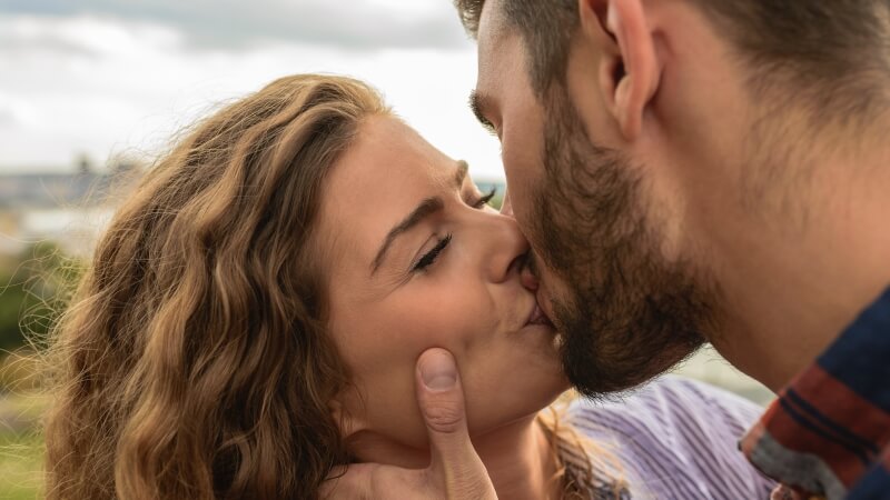 Se un ragazzo vuole collegare con voi